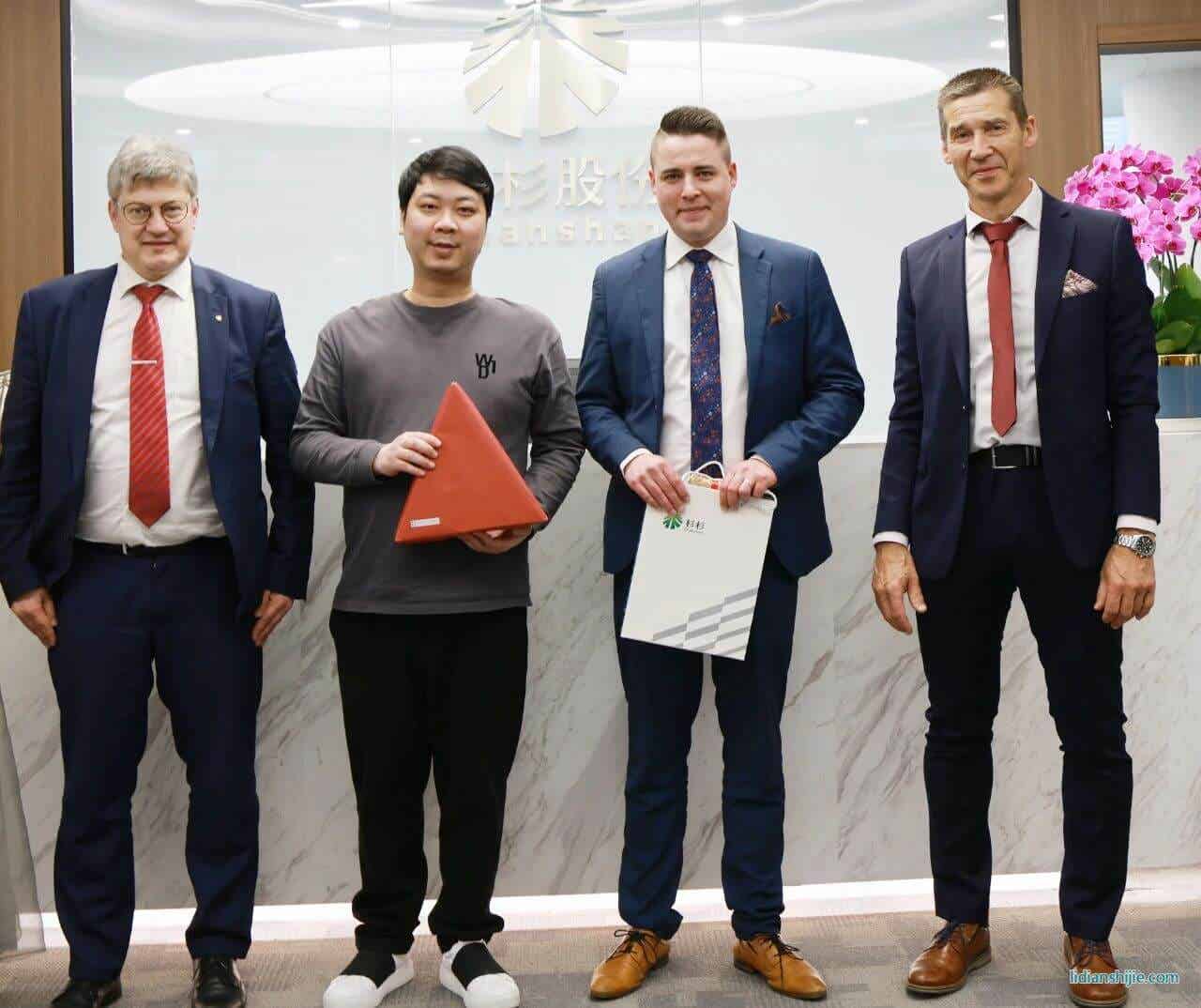 4月19日，芬蘭科斯霍爾姆市議會主席Christoffer Ingo、市長Rurik Ahlberg、技術總監Ben Antell及芬蘭投資署成員一行蒞臨杉杉